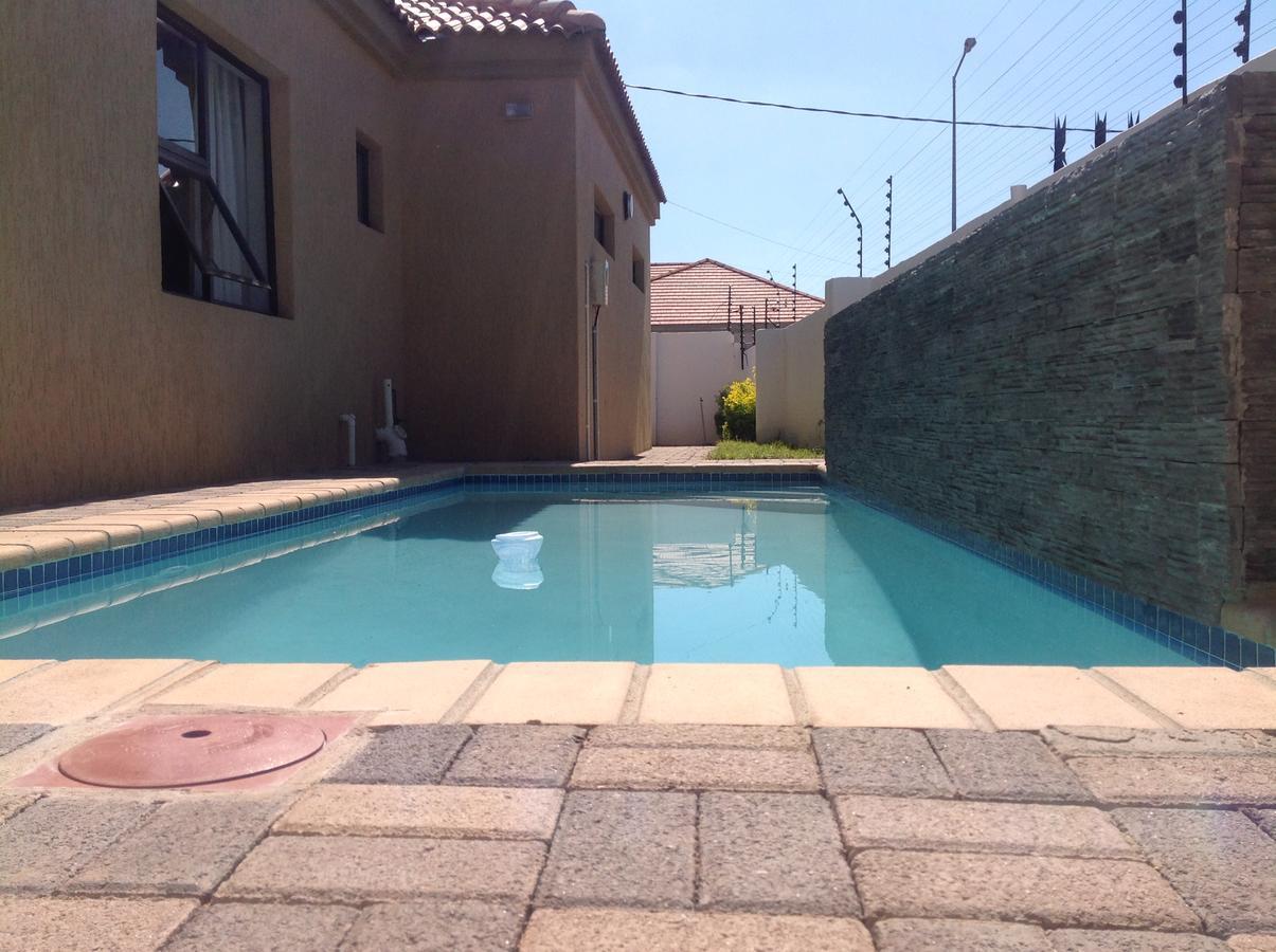 Sapphire Court Bed & Breakfast Gaborone Exterior photo